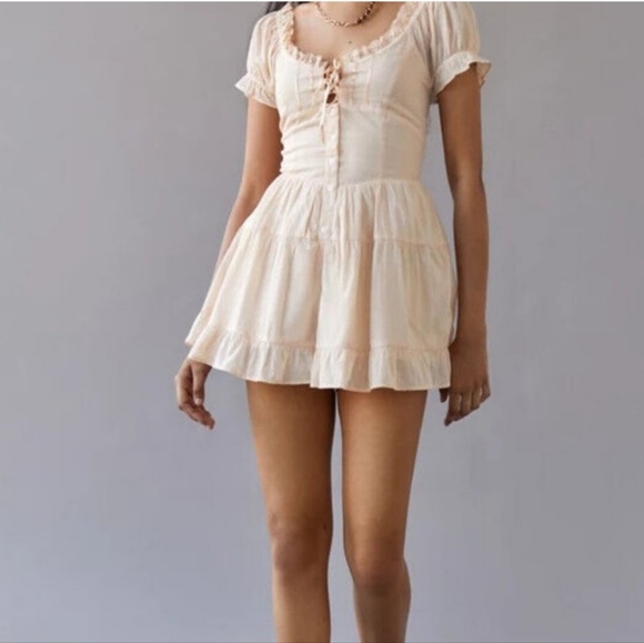 FINAL PRICE! RARE Nwt UO Romper - Picture 2 of 3